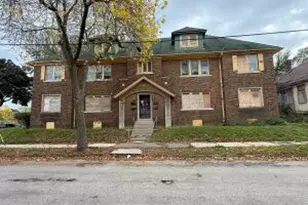 807 Clarke St, Milwaukee, WI 53206 - Photo 1