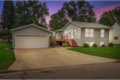 1530  Hoffman Pl, Onalaska, WI 54650 - Photo 1