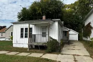 614 11th St, Racine, WI 53403 - Photo 1