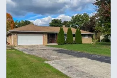 212 W State Rd, North Prairie, WI 53153 - Photo 1
