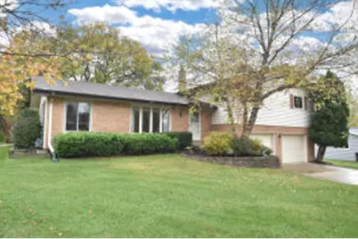 6003 W Beacon Hill Pl, Franklin, WI 53132 - Photo 1