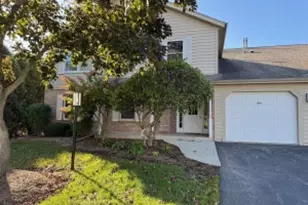 939 Crestwood Dr, Burlington, WI 53105 - Photo 1