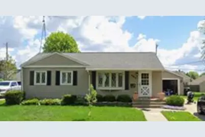 609  Carrington St, Waupun, WI 53963 - Photo 1