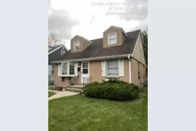 9719 W Lisbon Ave, Milwaukee, WI 53222 - Photo 1