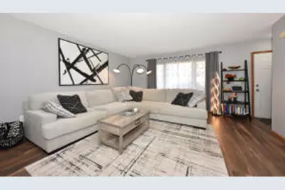 10152 W Whitnall Edge Dr, Franklin, WI 53132 - Photo 1