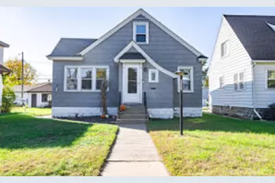 2427  Loomis St, La Crosse, WI 54603 - Photo 1