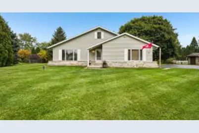 W284N6760  Parker Pl, Merton, WI 53029 - Photo 1