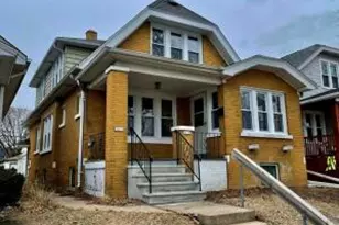 2211 S 72nd St, West Allis, WI 53219 - Photo 1