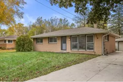 9114 S Annette Pl, Oak Creek, WI 53154 - Photo 1