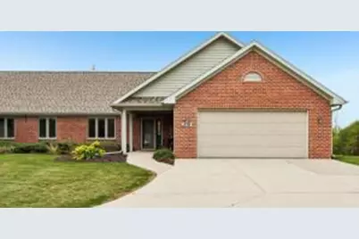 219  Windmill Ln, Walworth, WI 53184 - Photo 1