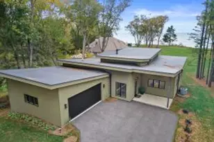 13480 N Lakewood Dr, Mequon, WI 53097 - Photo 1