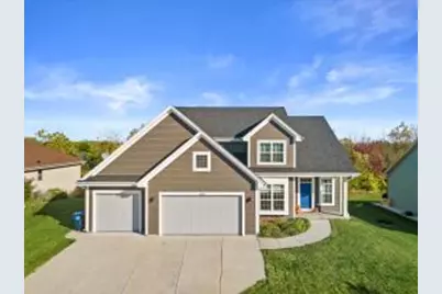 425  Chapel Hill Dr, Johnson Creek, WI 53038 - Photo 1