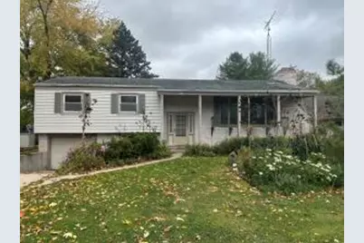 1413  Center St, Watertown, WI 53098 - Photo 1