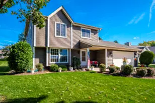 1621 Fox River Pkwy, Waukesha, WI 53189 - Photo 1