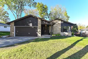 1800 Mackinac Ave, South Milwaukee, WI 53172 - Photo 1