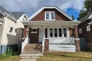 2446 S 6th St, Milwaukee, WI 53215 - Photo 1