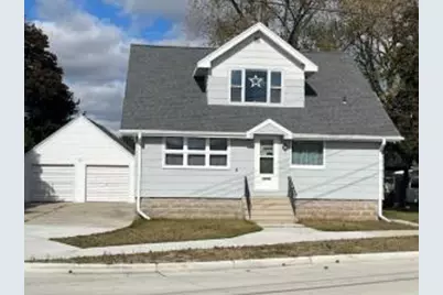 2152  Roosevelt Ave, Two Rivers, WI 54241 - Photo 1