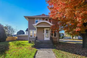 621 Marshall St, Manitowoc, WI 54220 - Photo 1