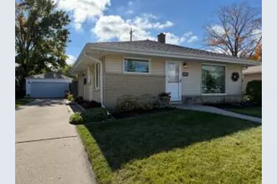 625  Edgewood Ave, South Milwaukee, WI 53172 - Photo 1