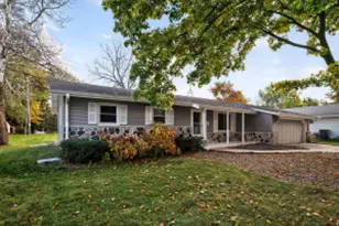 715 Cavalier Dr, Waukesha, WI 53186 - Photo 1