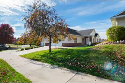 1607  Pine Ridge Dr, Onalaska, WI 54650 - Photo 1