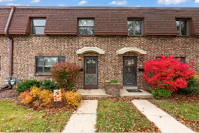 1482 S Coachlight Dr, New Berlin, WI 53151 - Photo 1