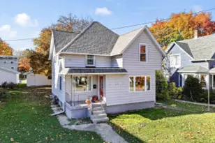 325 Henry St, Burlington, WI 53105 - Photo 1