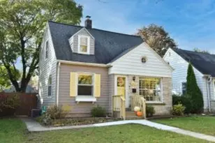 8025 W Lorraine Pl, Milwaukee, WI 53222 - Photo 1