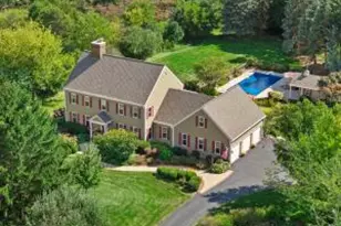 N40W33325 Woodsview Dr, Nashotah, WI 53058 - Photo 1