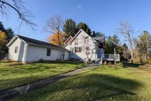 13065 W Apple Blossom Ln, New Berlin, WI 53151 - Photo 1