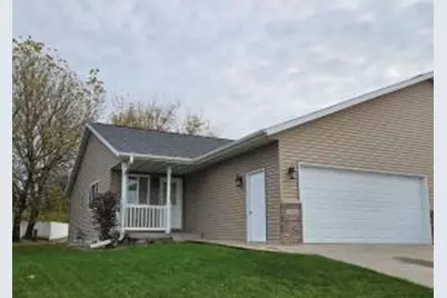 3801  Emerald Dr, Onalaska, WI 54650 - Photo 1