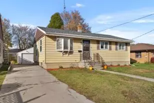 2608 Jackson St, Two Rivers, WI 54241 - Photo 1