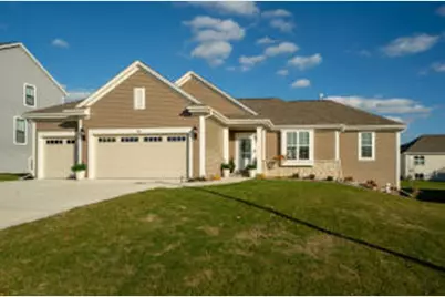 634  Lambert Dr, Slinger, WI 53086 - Photo 1