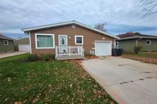 712 Carpenter St, Plymouth, WI 53073 - Photo 1
