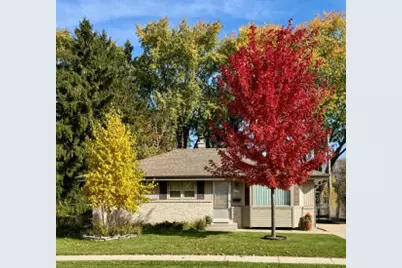 N85W14520  Manchester Dr, Menomonee Falls, WI 53051 - Photo 1