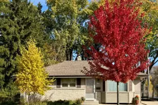 N85W14520 Manchester Dr, Menomonee Falls, WI 53051 - Photo 1