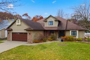 1200 Red Cedar Ct, Onalaska, WI 54650 - Photo 1