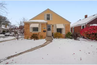 2225  Green St, Racine, WI 53402 - Photo 1