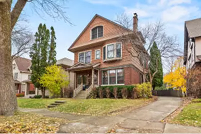 2918 N Hackett Ave, Milwaukee, WI 53211 - Photo 1