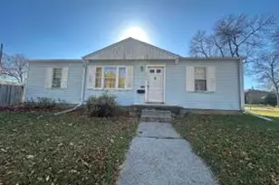 8635 W Auer Ave, Milwaukee, WI 53222 - Photo 1