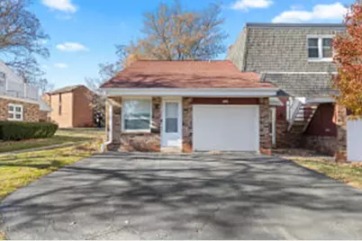 5147 S Camelot Ln, Greenfield, WI 53221 - Photo 1
