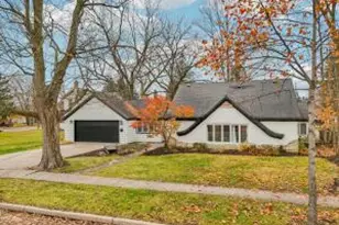 812 Center St, Lake Geneva, WI 53147 - Photo 1