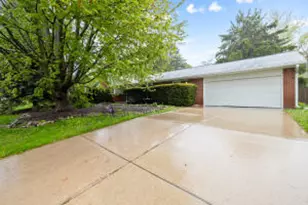 1001 Fairfield Ct, Glendale, WI 53217 - Photo 1