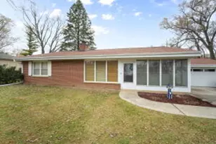 N89W13560 Bonnie Ln, Menomonee Falls, WI 53051 - Photo 1