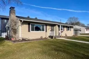 2734 33rd St, Two Rivers, WI 54241 - Photo 1