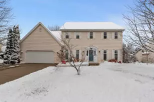 684 W Hickory Ln, Saukville, WI 53080 - Photo 1