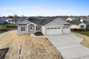 4313 Deerbrook Ln, Manitowoc, WI 54220 - Photo 1