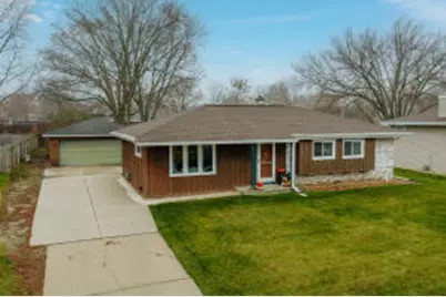 1023  Knollwood Dr, Saukville, WI 53080 - Photo 1