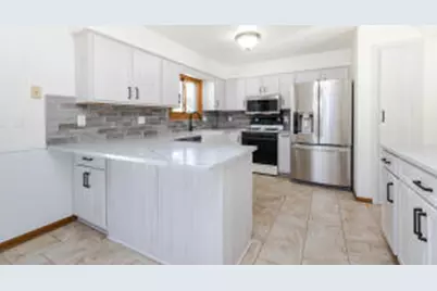 2006  Garland Ave, Waukesha, WI 53188 - Photo 1