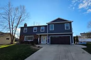 1424 Hickory Way, Racine, WI 53405 - Photo 1